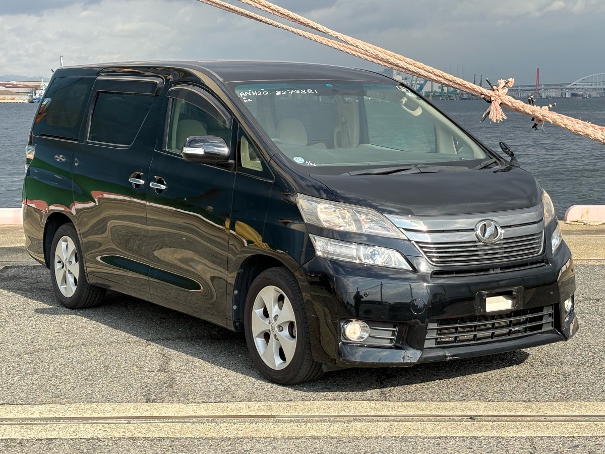 2013 Toyota Vellfire thumbnail