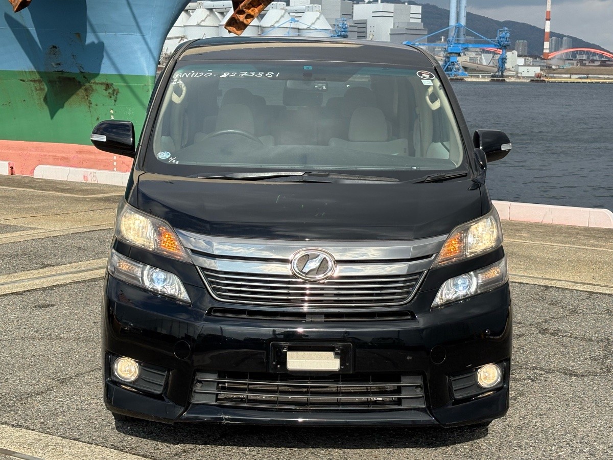 2013 Toyota Vellfire thumbnail