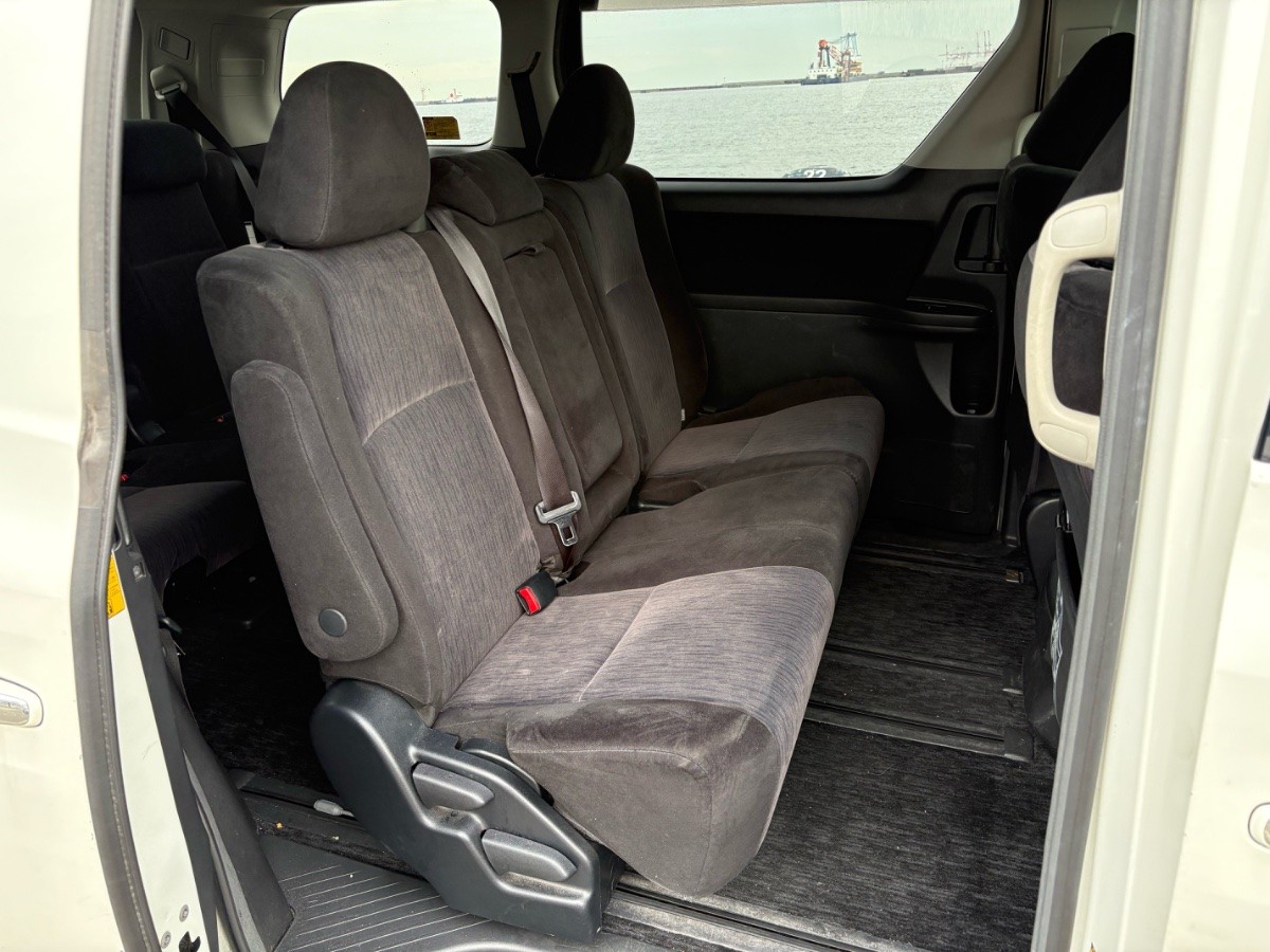 2012 Toyota Vellfire thumbnail