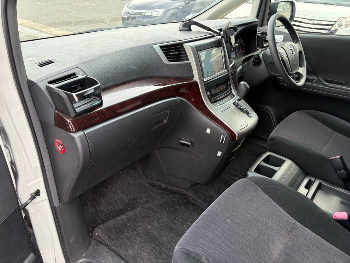 2012 Toyota Vellfire thumbnail