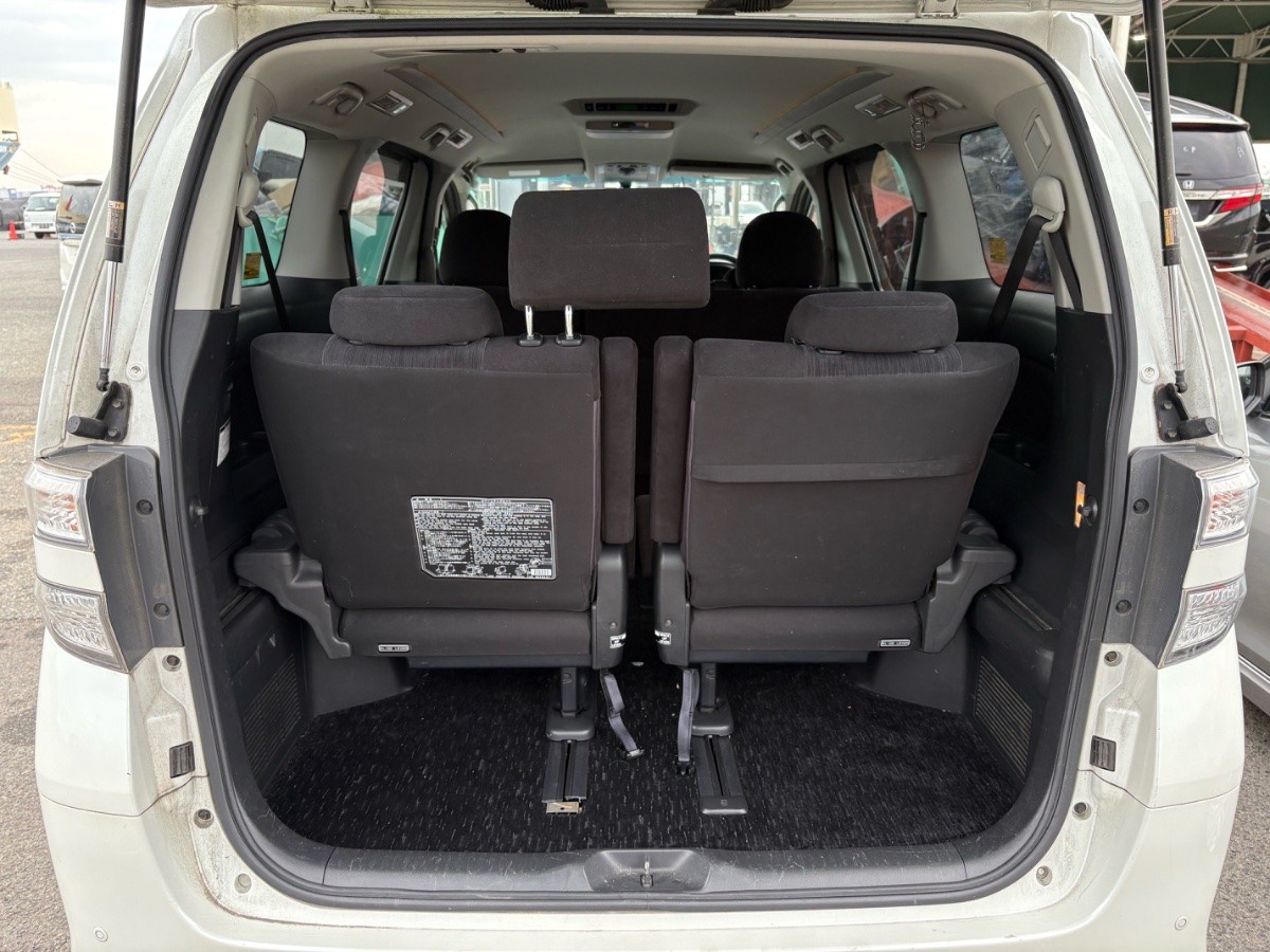 2012 Toyota Vellfire thumbnail