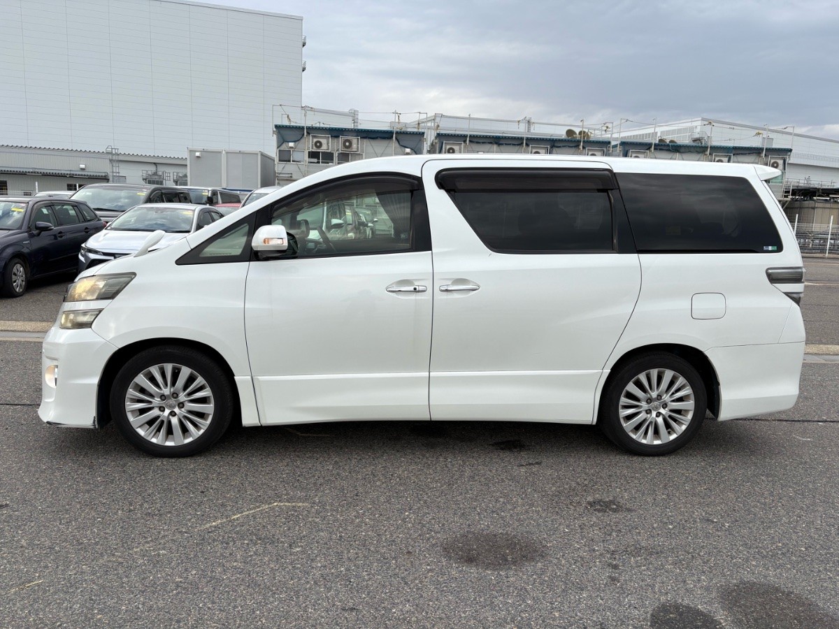 2012 Toyota Vellfire thumbnail