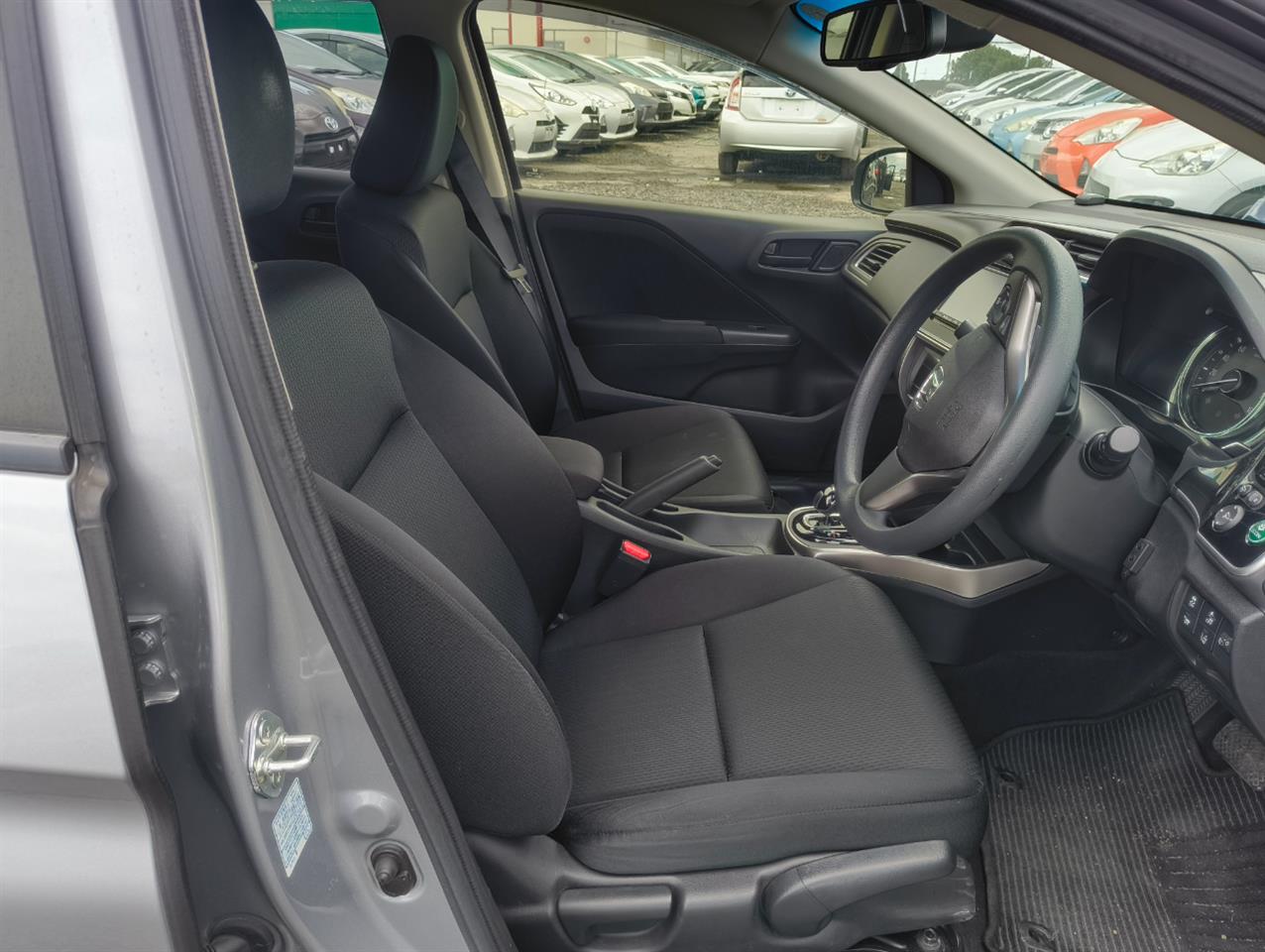 2019 Honda Grace thumbnail