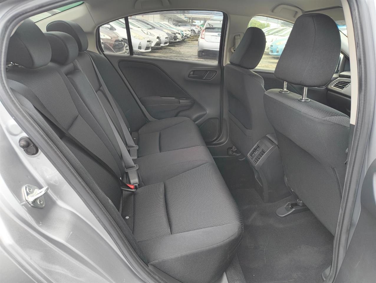 2019 Honda Grace thumbnail