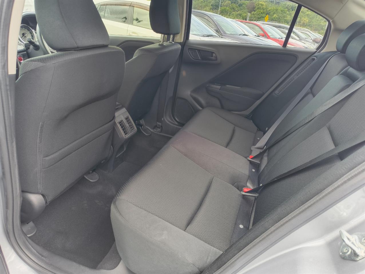 2019 Honda Grace thumbnail