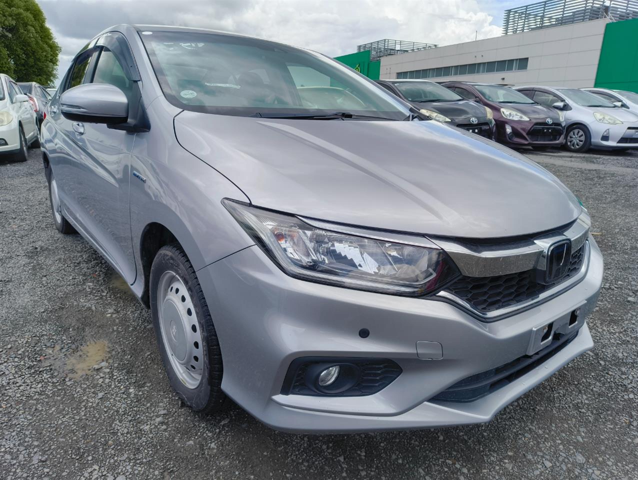 2019 Honda Grace thumbnail