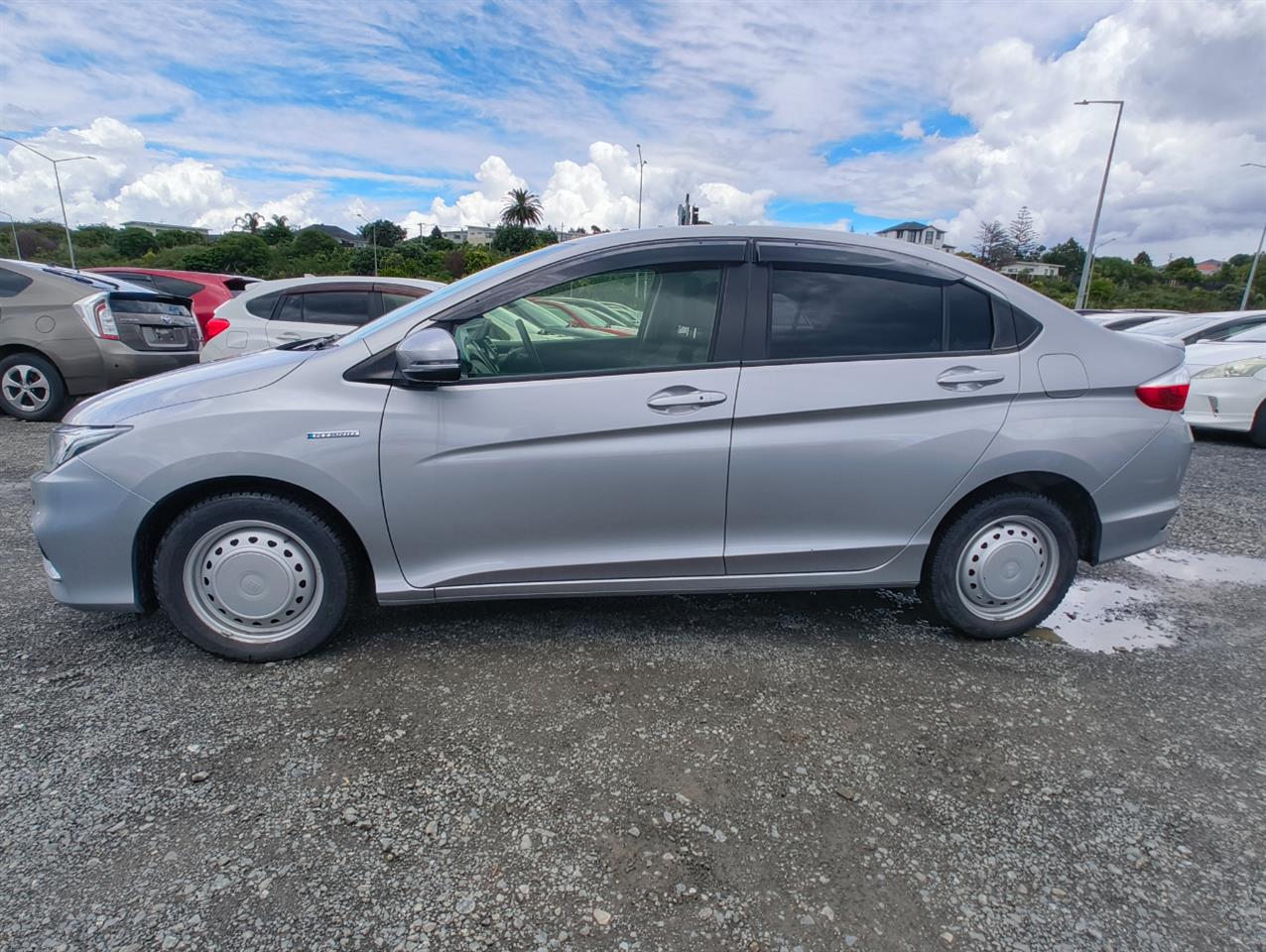 2019 Honda Grace thumbnail