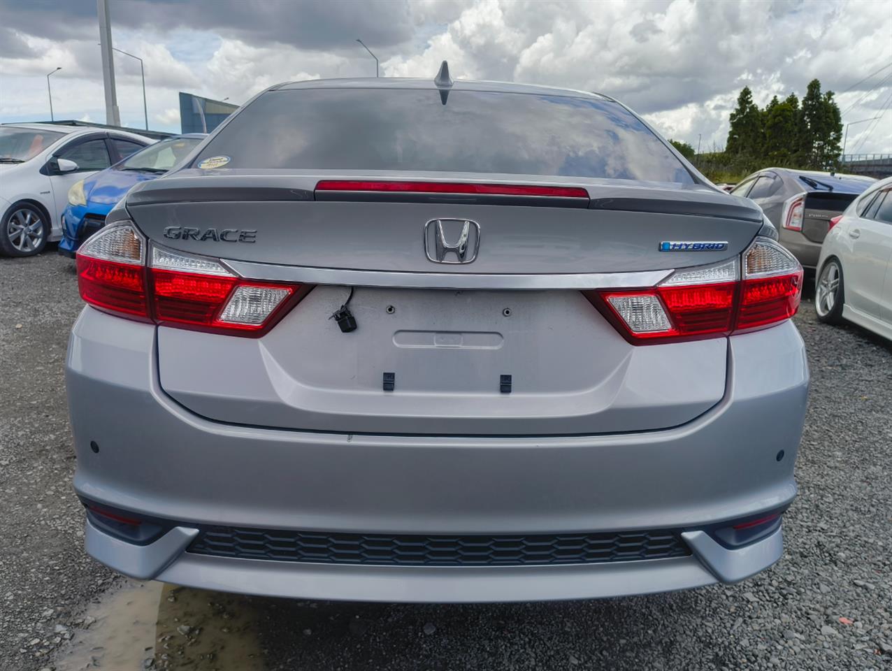 2019 Honda Grace thumbnail