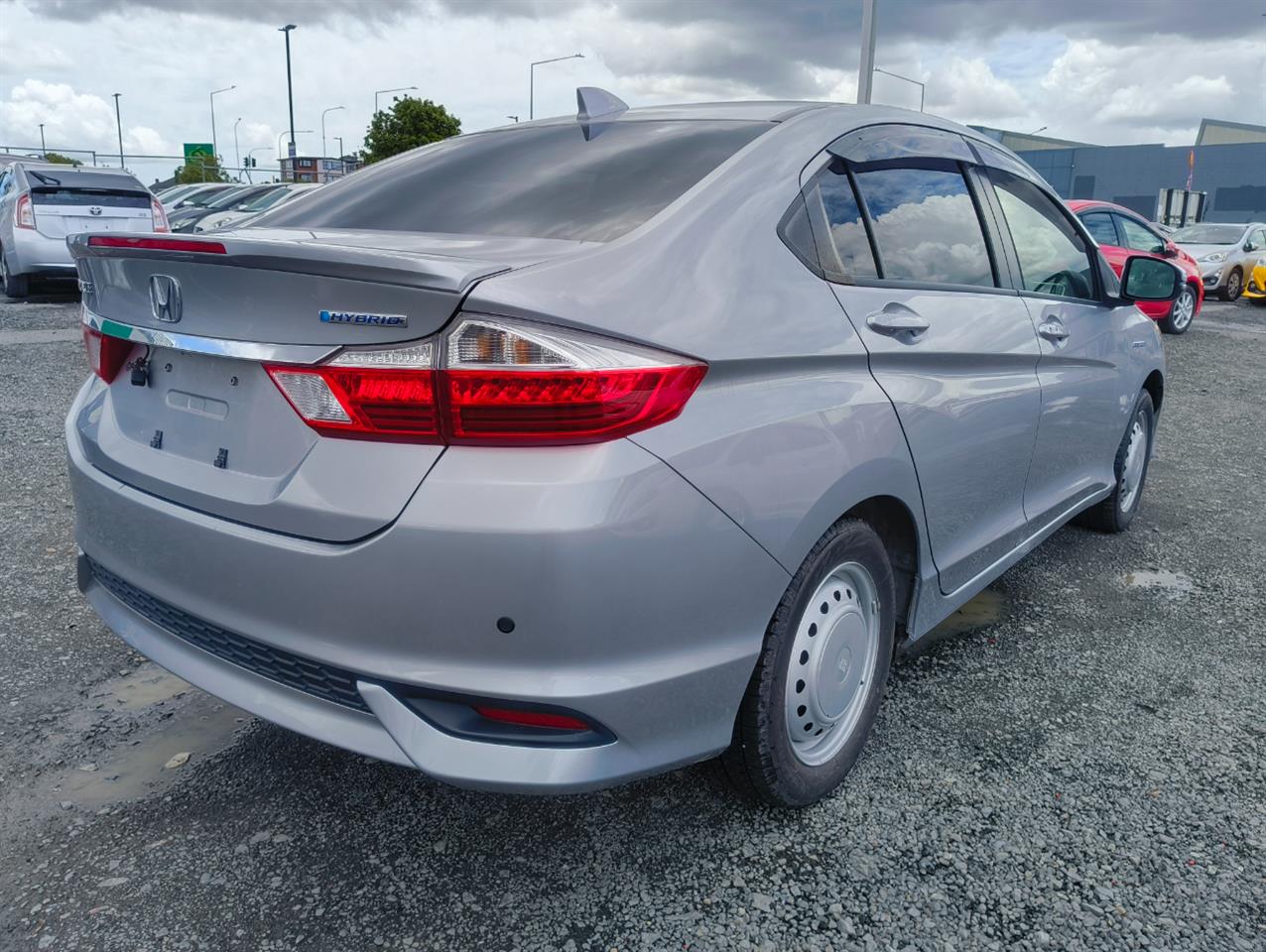 2019 Honda Grace thumbnail
