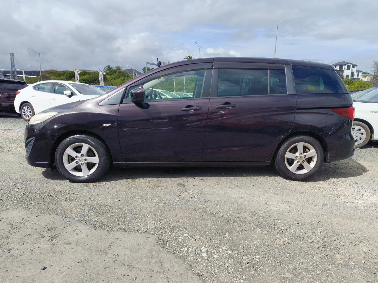2013 Mazda Premacy thumbnail