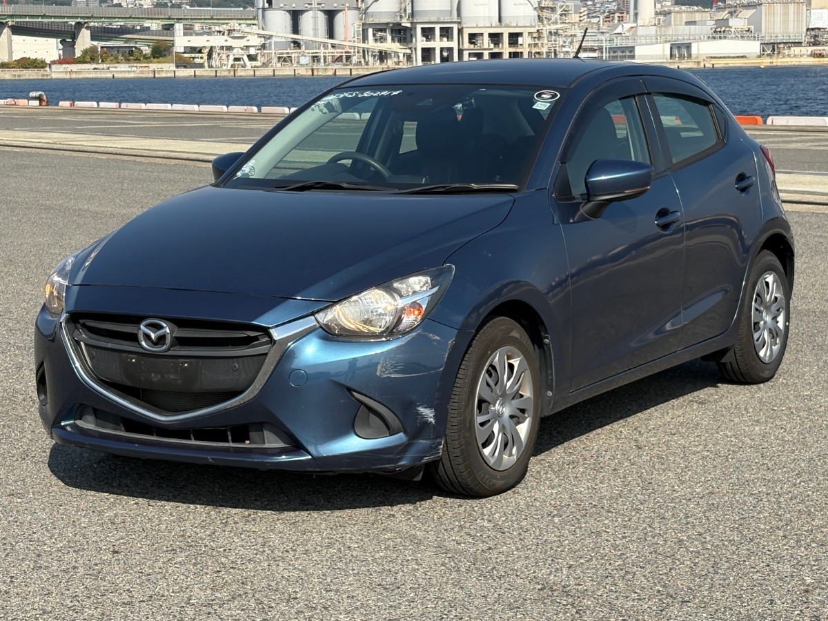 2017 Mazda Demio thumbnail