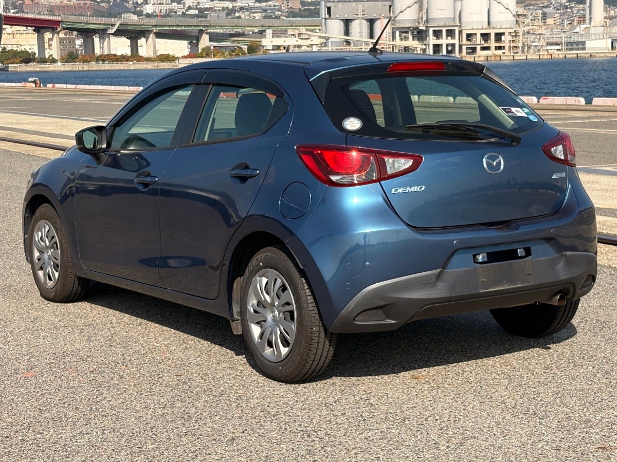 2017 Mazda Demio thumbnail