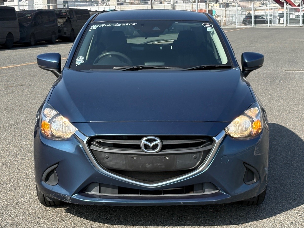 2017 Mazda Demio thumbnail