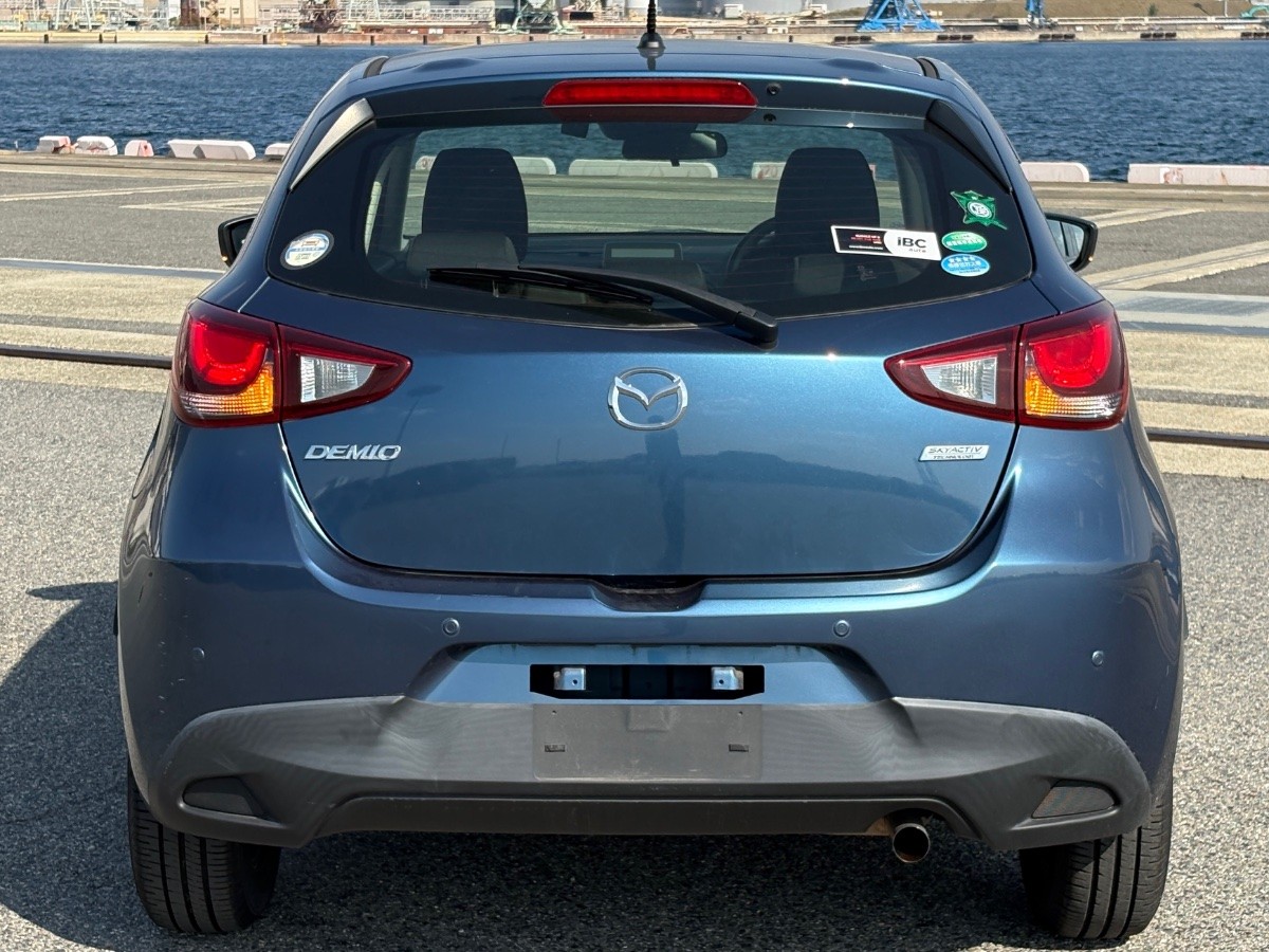 2017 Mazda Demio thumbnail