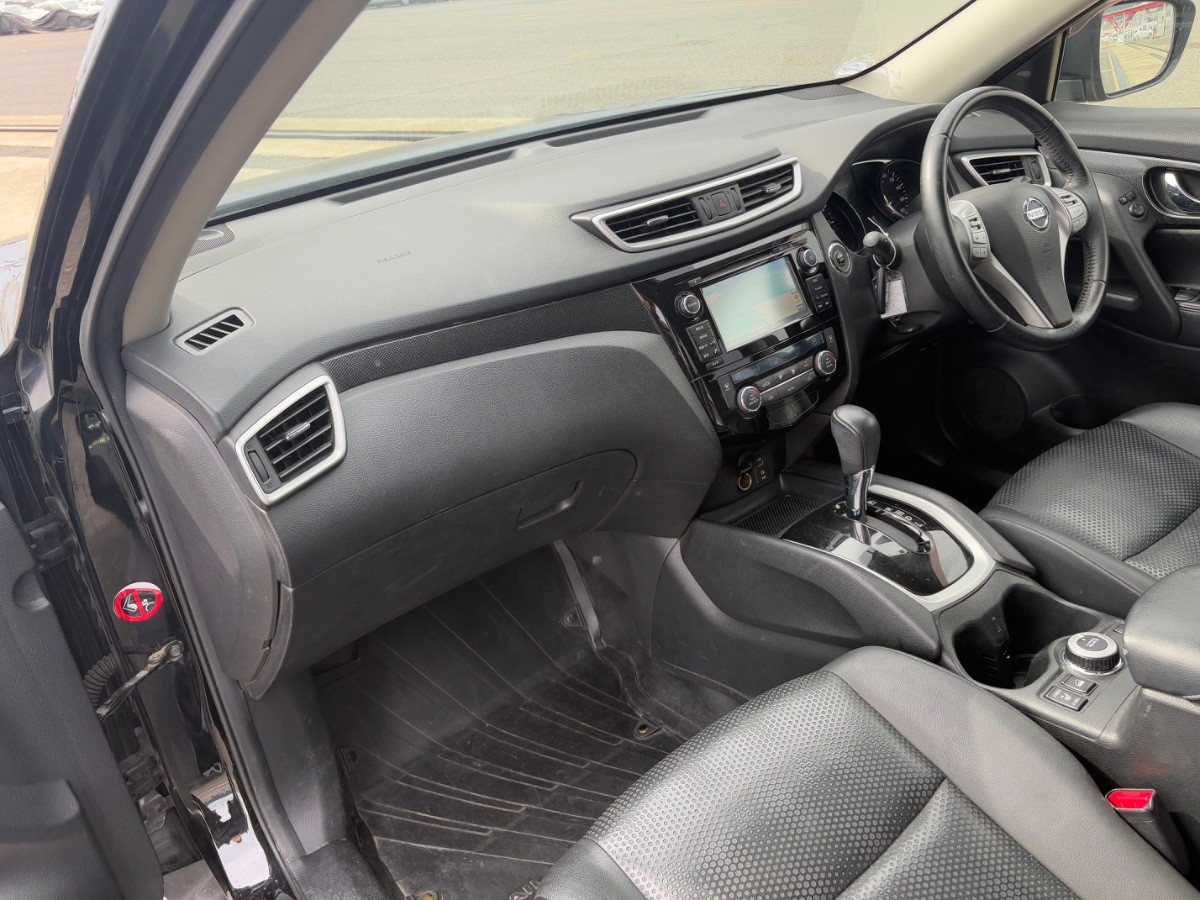 2015 Nissan X-Trail thumbnail