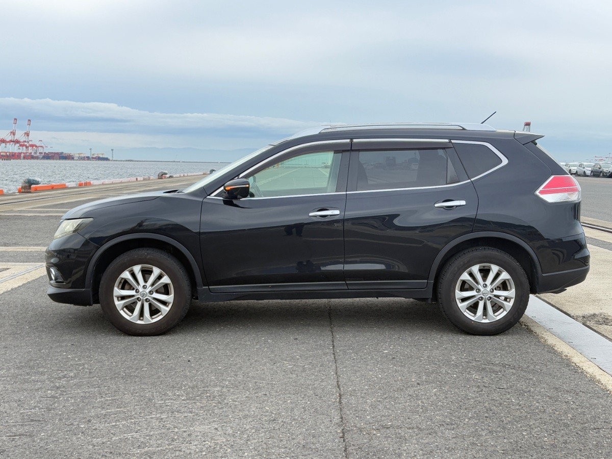 2015 Nissan X-Trail thumbnail
