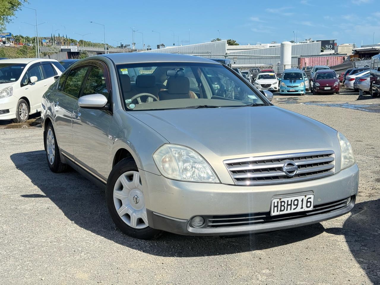 2004 Nissan Teana thumbnail