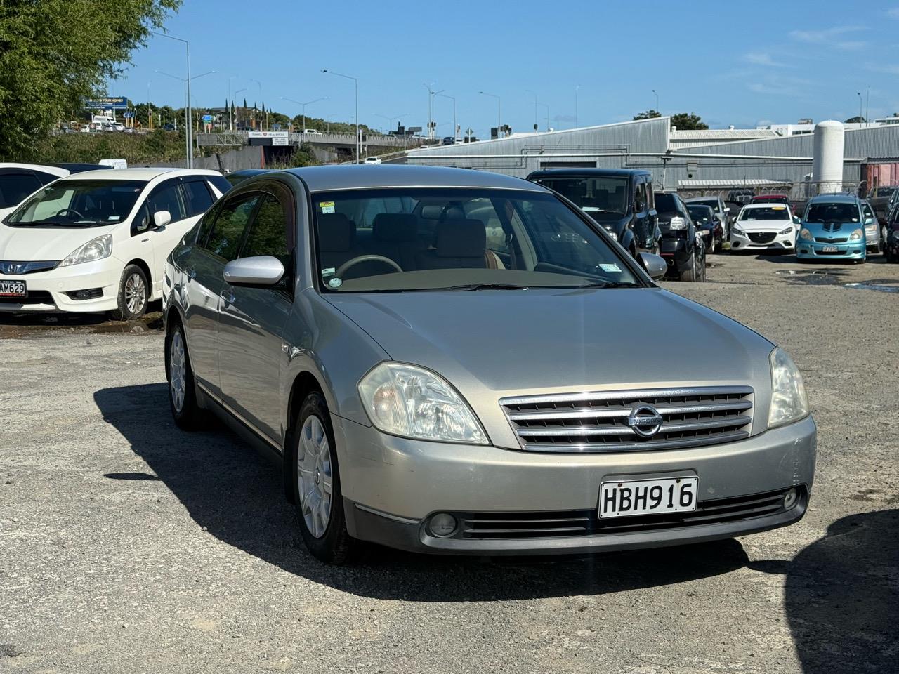 2004 Nissan Teana thumbnail