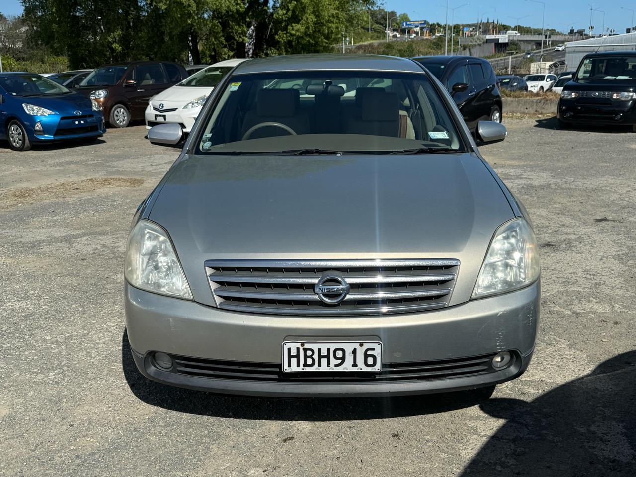 2004 Nissan Teana thumbnail