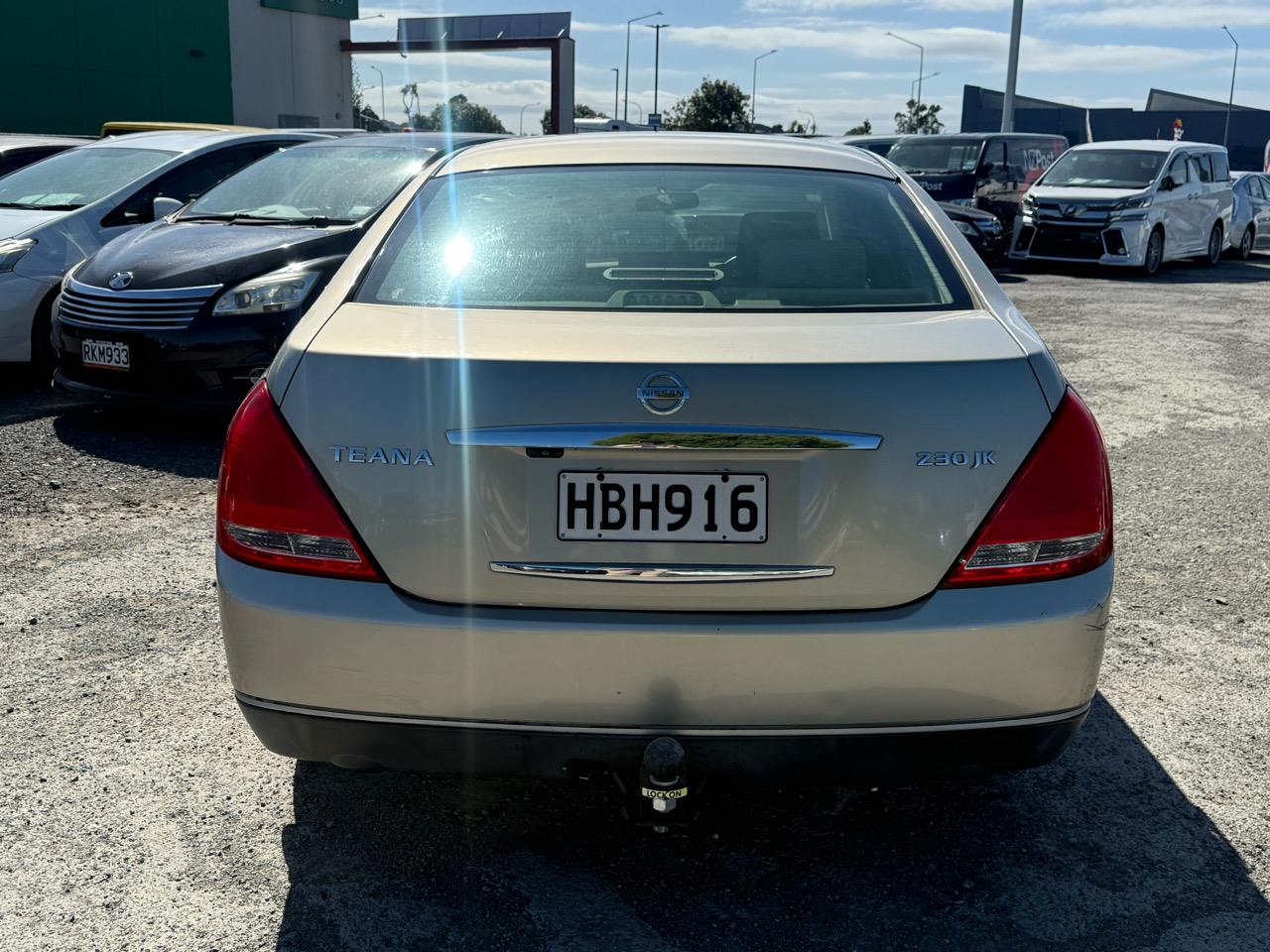 2004 Nissan Teana thumbnail