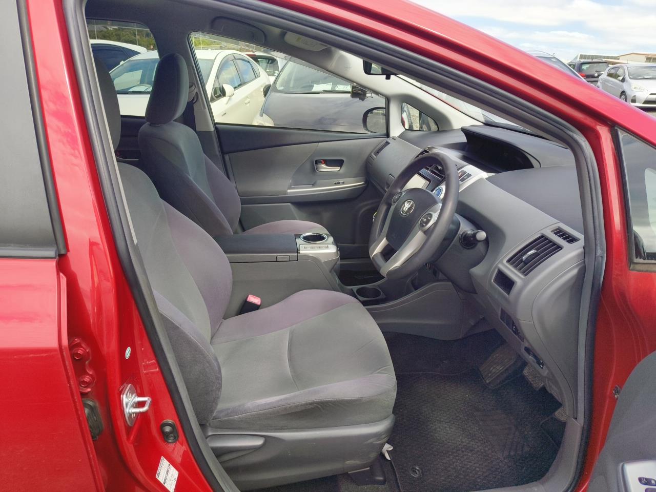 2012 Toyota Prius thumbnail