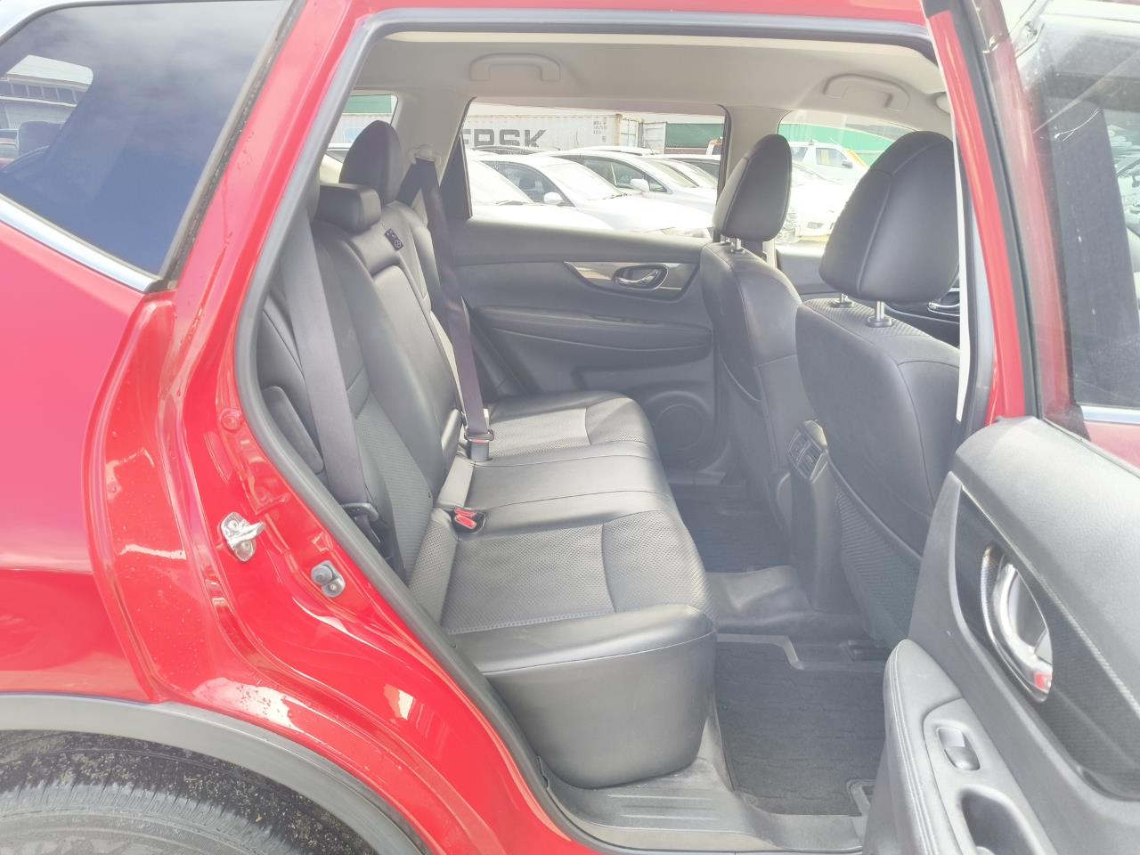 2016 Nissan X-Trail thumbnail
