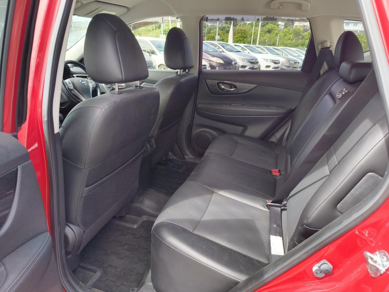 2016 Nissan X-Trail thumbnail