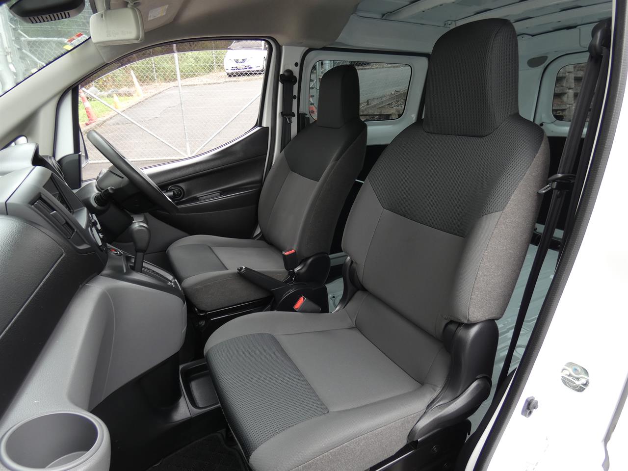 2020 Nissan NV200 thumbnail