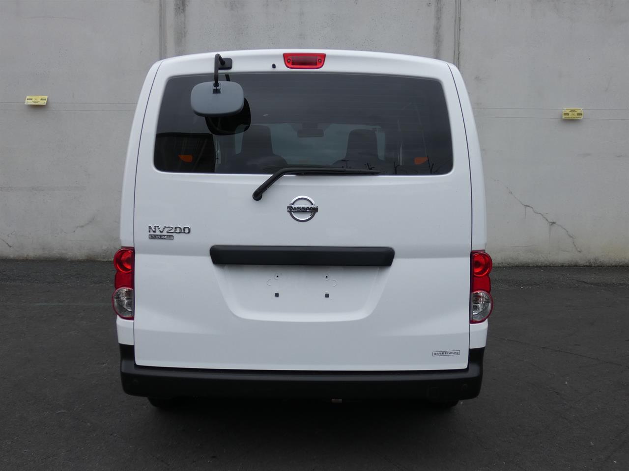 2020 Nissan NV200 thumbnail