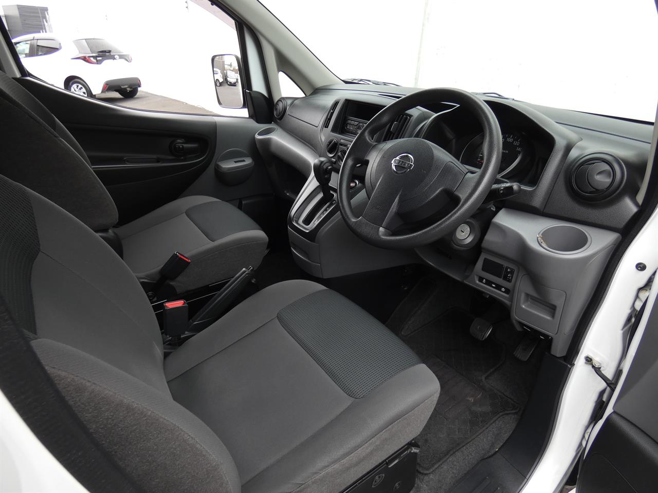 2020 Nissan NV200 thumbnail
