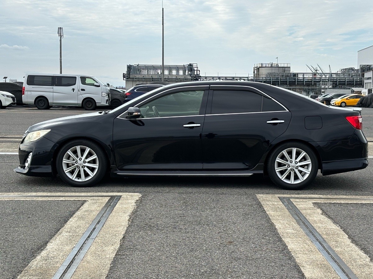 2012 Toyota Camry thumbnail