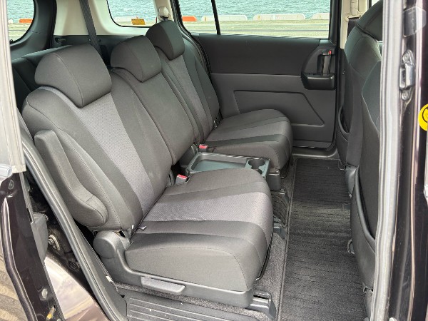2013 Mazda Premacy thumbnail
