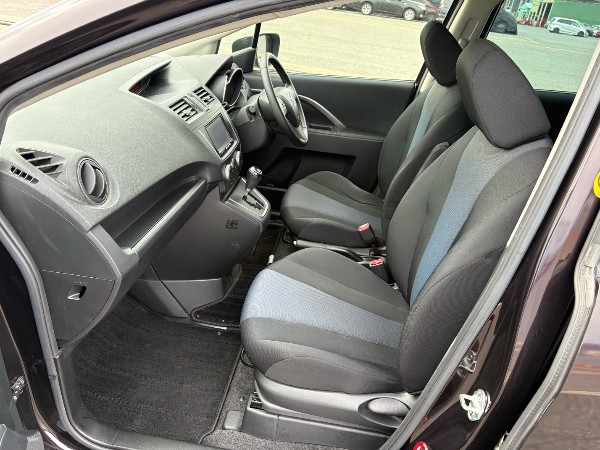 2013 Mazda Premacy thumbnail