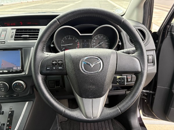 2013 Mazda Premacy thumbnail