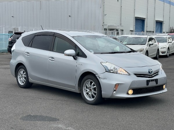 2014 Toyota Prius thumbnail