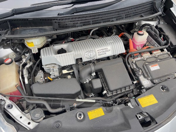 2014 Toyota Prius thumbnail