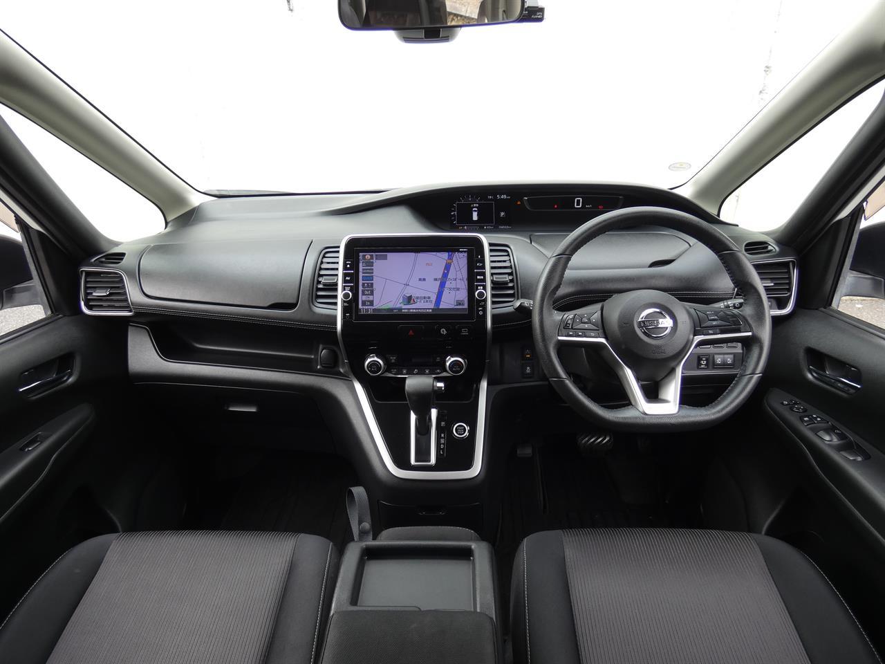 2017 Nissan SERENA thumbnail