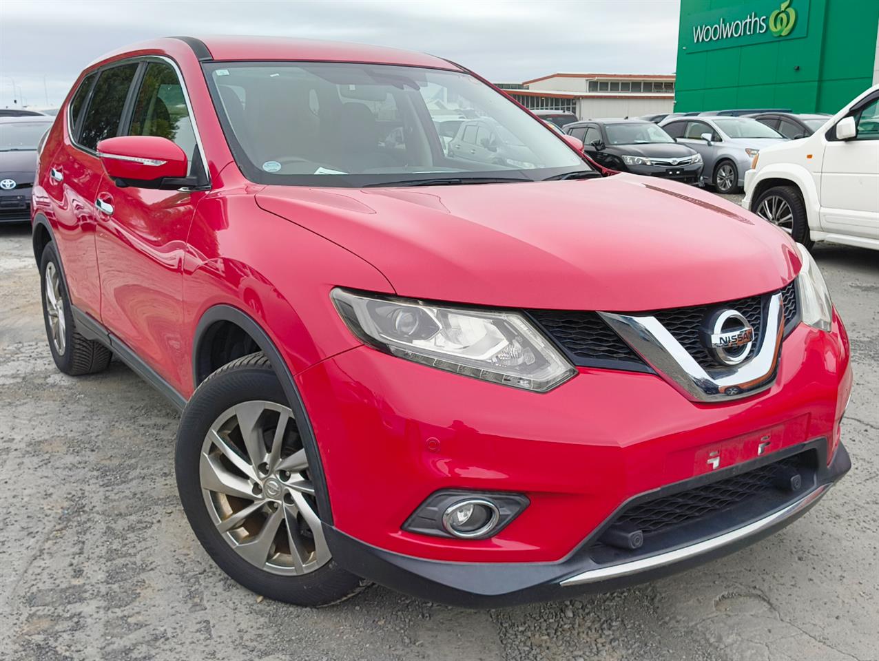 2017 Nissan X-Trail thumbnail