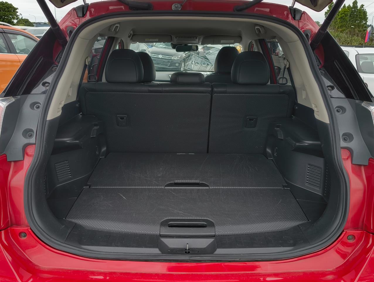 2017 Nissan X-Trail thumbnail