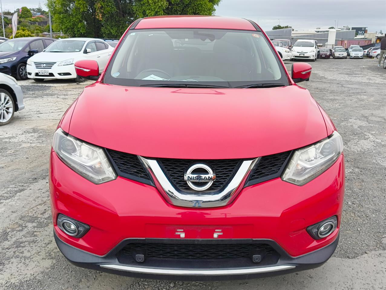 2017 Nissan X-Trail thumbnail