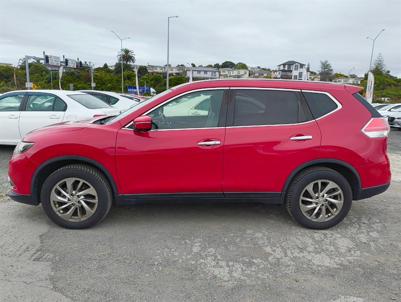 2017 Nissan X-Trail thumbnail