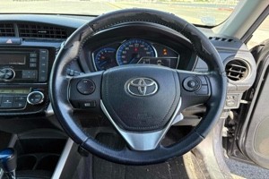 2015 Toyota Corolla thumbnail