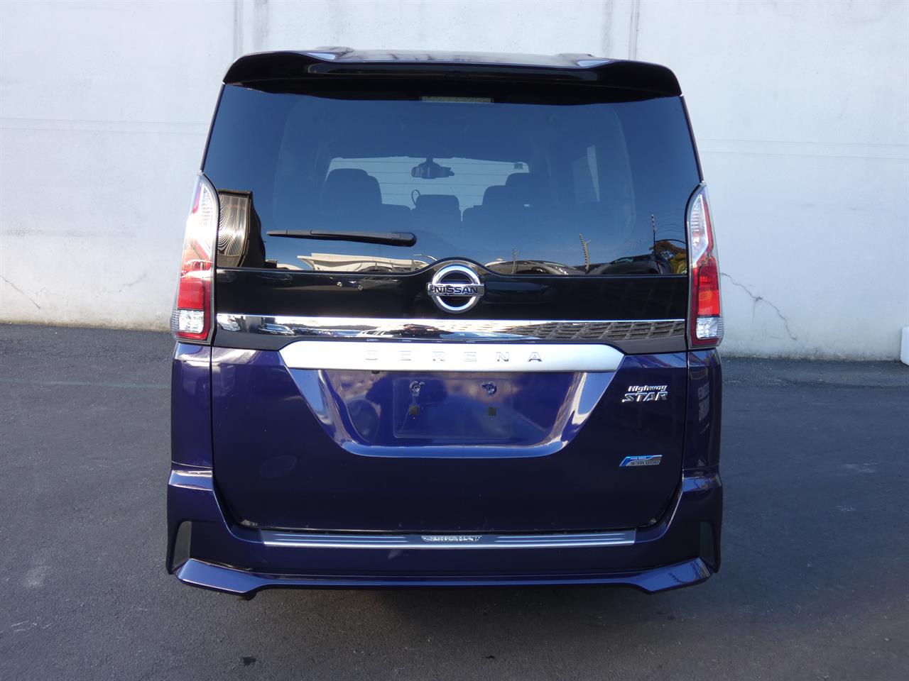 2017 Nissan SERENA thumbnail