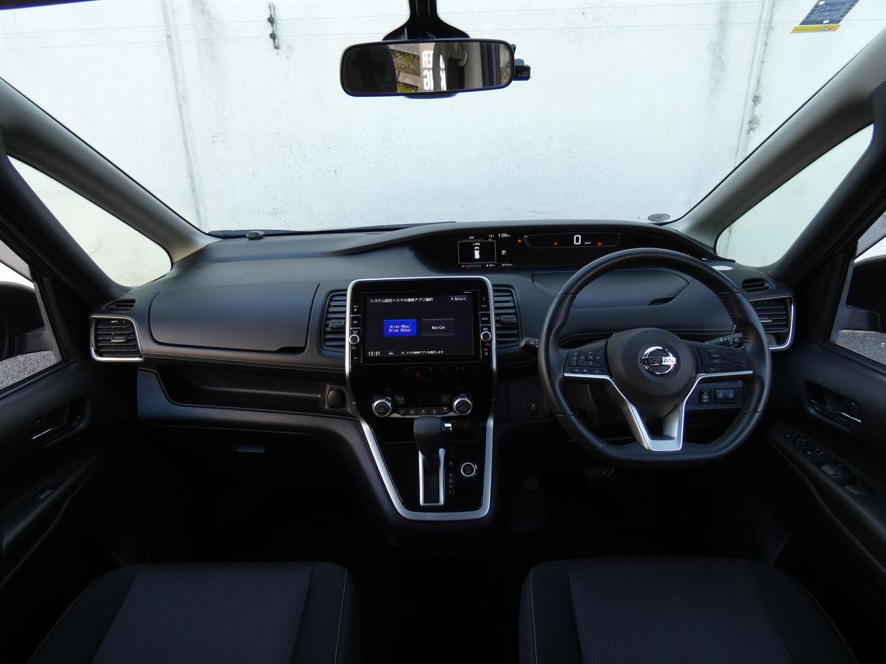 2017 Nissan SERENA thumbnail