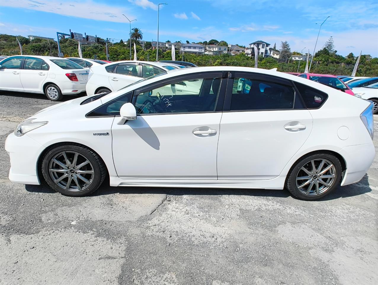2013 Toyota Prius thumbnail